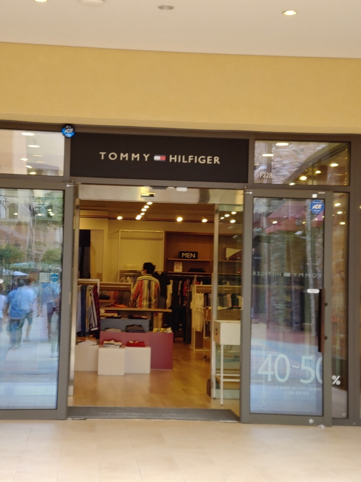 [京畿道] [事後免税店] THE HANDSOME（ハンサム）Tommy Hilfiger（トミー ヒルフィガー）・ロッテキフン（器興）（한섬 타미힐피거 롯데기흥）