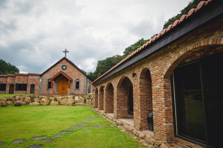 [江原道] 牟谷避静の家（모곡 피정의 집）