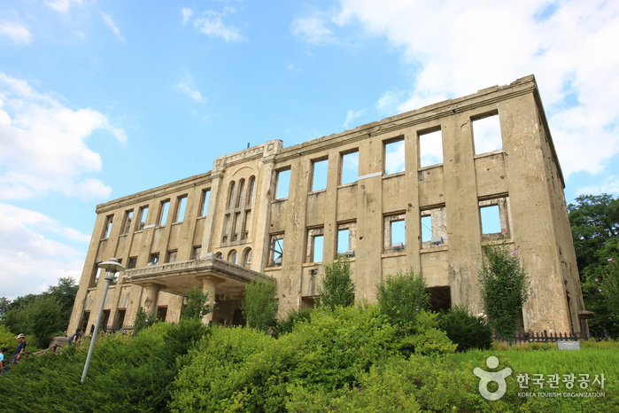 [江原道] 鉄原労働党舎（철원 노동당사）