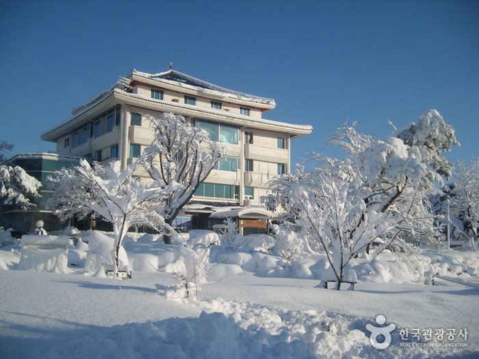 [江原道] （株）尺山温泉休養村（(주)척산온천휴양촌）