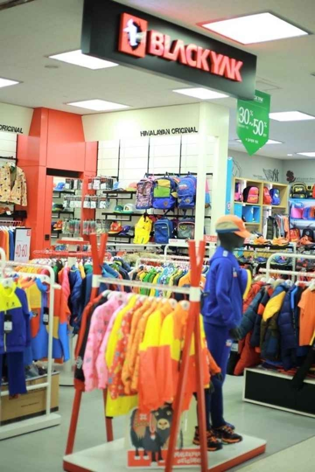 [江原道] [事後免税店] BLACKYAK（ブラックヤク）・モダアウトレットチュンチョン（春川）店（블랙야크 모다아울렛 춘천점）