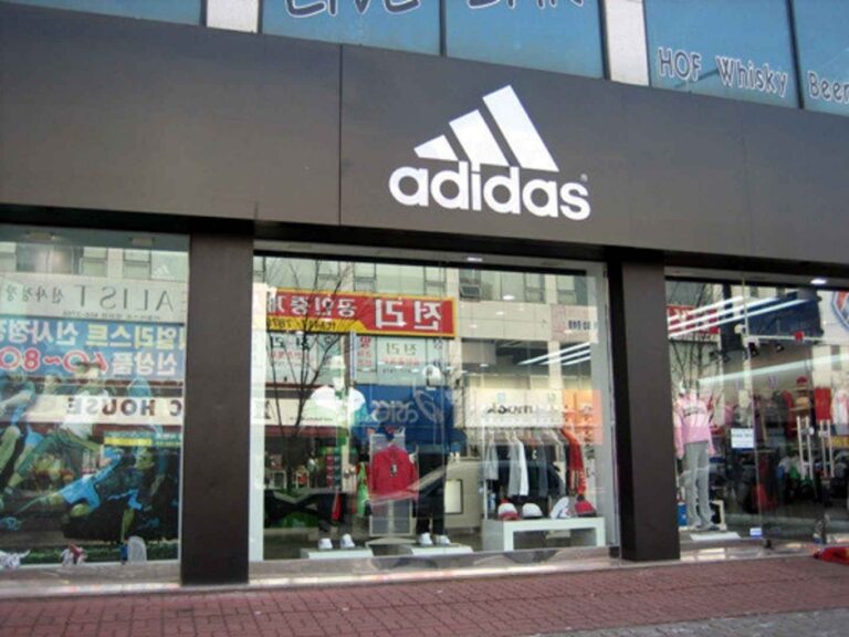[江原道] [事後免税店] adidas（アディダス）・ウォンジュダング（原州丹邱）（아디다스 원주단구）