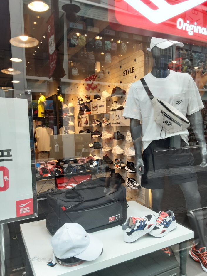 [江原道] [事後免税店] PROSPECS（プロスペックス）・チュンチョンミョンドン（春川明洞）店（프로스펙스_춘천명동점）