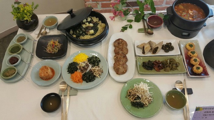 [江原道] 農家グルメ店サンソゲチング（농가맛집 산속의 친구）