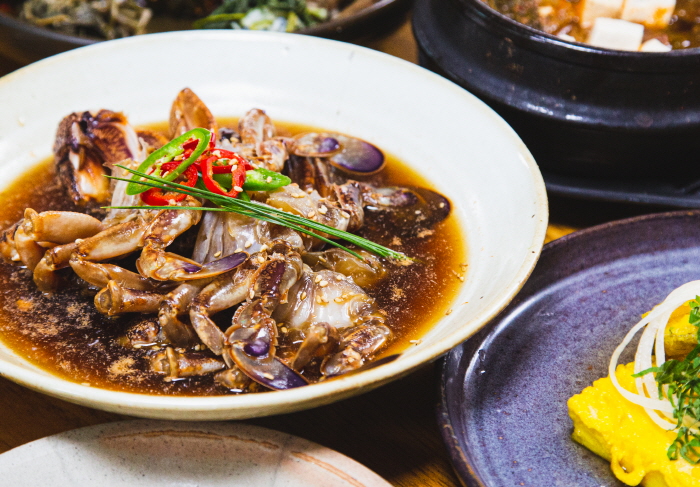 [江原道] フンドゥル岩 (흔들바위)