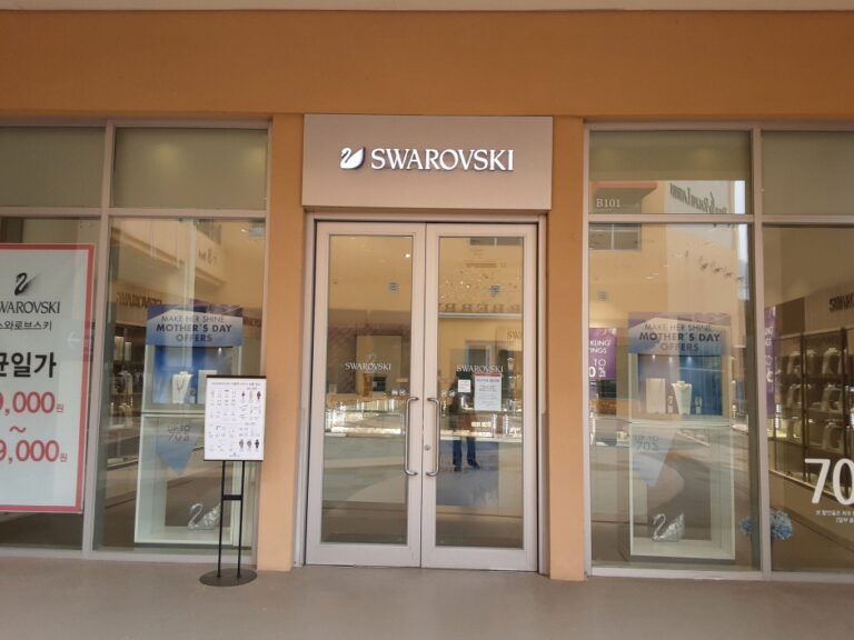 [慶尚南道] [事後免税店] SWAROVSKI（スワロフスキー）・ロッテキムヘ（金海）（스와로브스키 롯데김해）