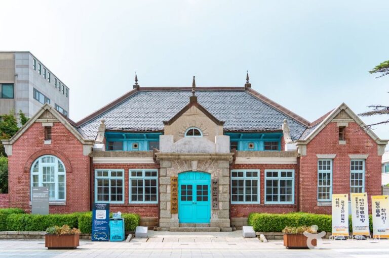 [全北] 旧群山税関（옛 군산세관）