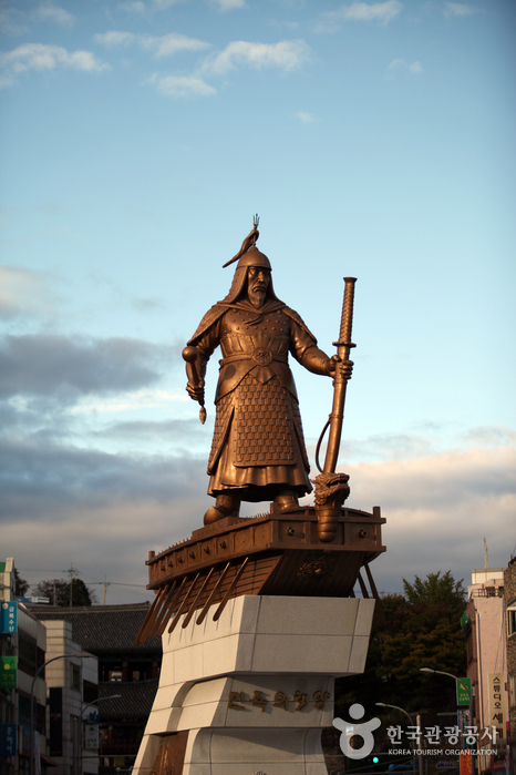 [全羅南道] 李舜臣広場（이순신광장）