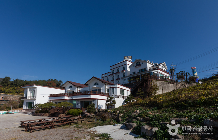 [全羅南道] 白い夕焼けホテル （하얀노을 호텔）
