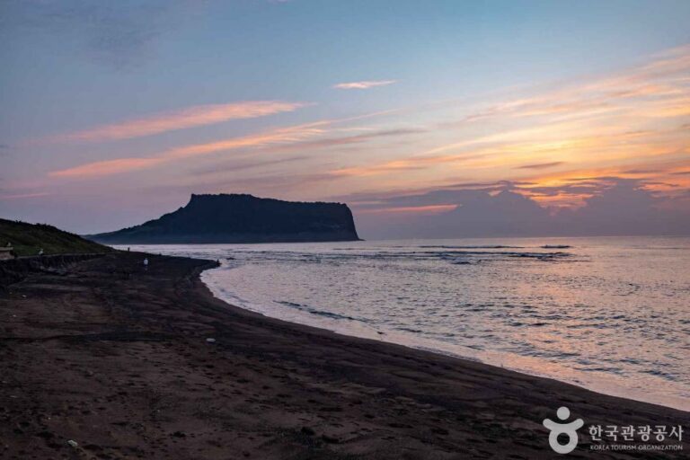 [済州] クァンチギ海辺（광치기해변）