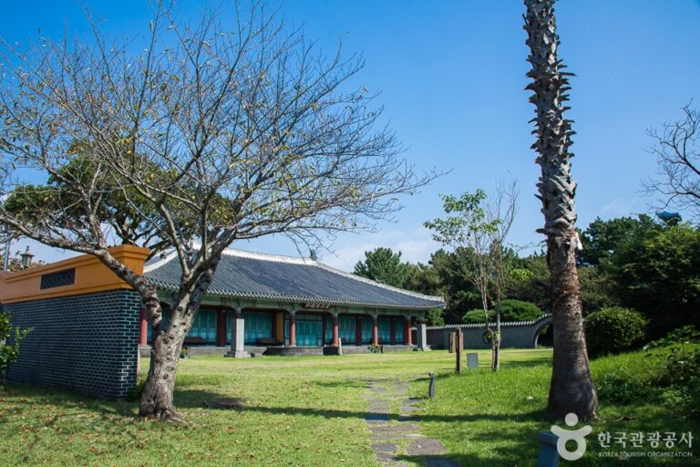 [済州] 徐福展示館（서복전시관）