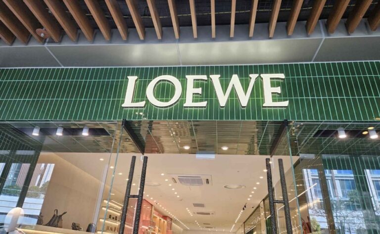 [済州] [事後免税店] LOEWE（ロエベ）・シンセギェ（新世界）サイモン・チェジュ（済州）アウトレット（로에베 신세계사이먼 제주아울렛）